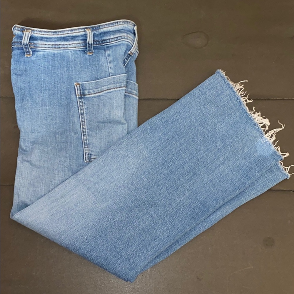 Zara Size 0 Blue Straight Leg Jeans with Frayed Hem